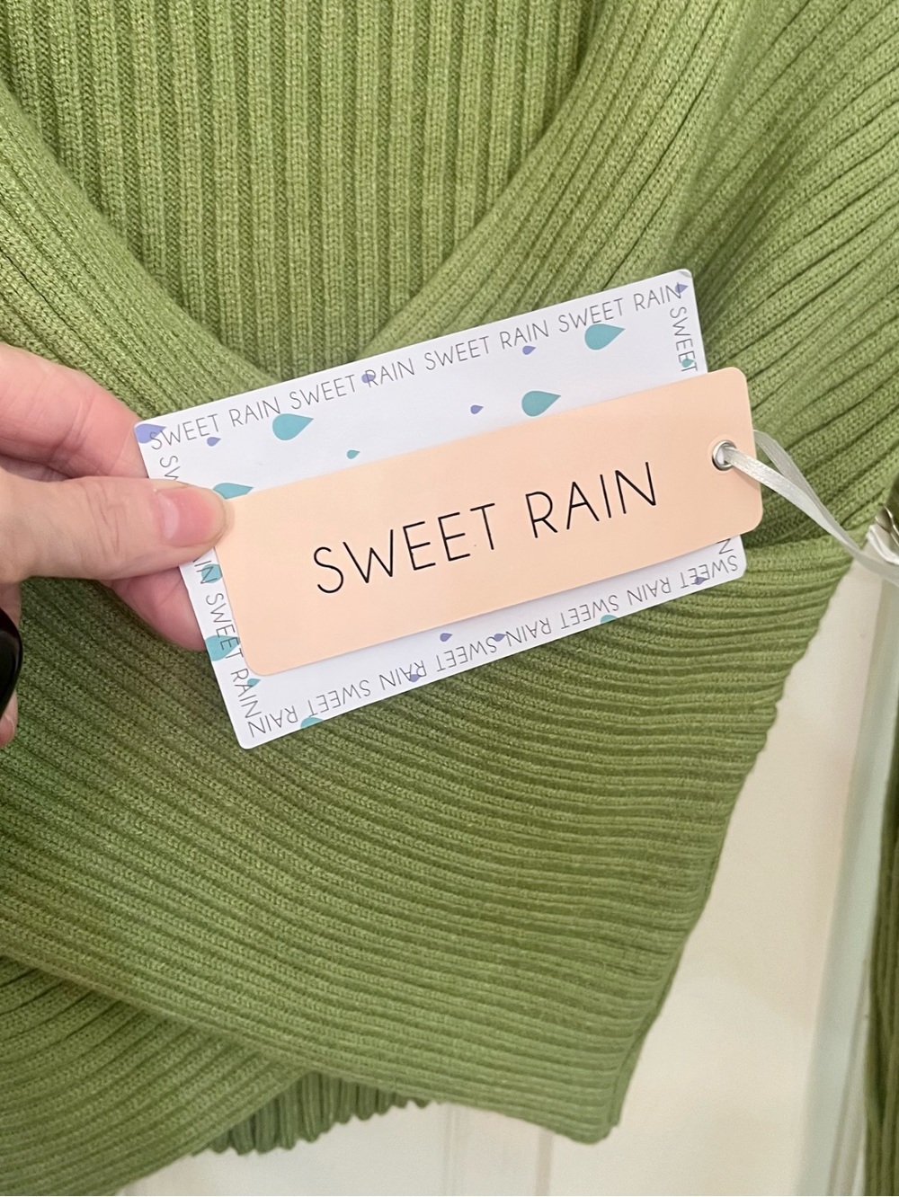 Sweet Rain NWT Green Ribbed Cross Front Crop Sweater Size L NWT - Picture 2 of 6